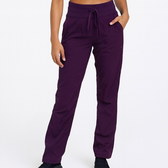 NWT Lululemon Dance Studio Mid-Rise Pant Regular (Dramatic Magenta) Size 6 - Picture 1 of 5